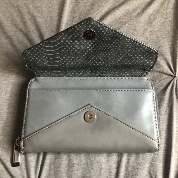 Wallet - Picture 2 of 4